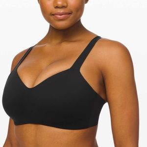 Lululemon Hold True Bra in black. Size 38 C.